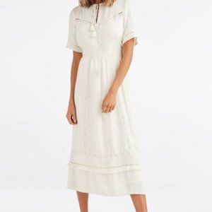 Vetta Lace Midi Dress in Ivory XL - SOLD OUT